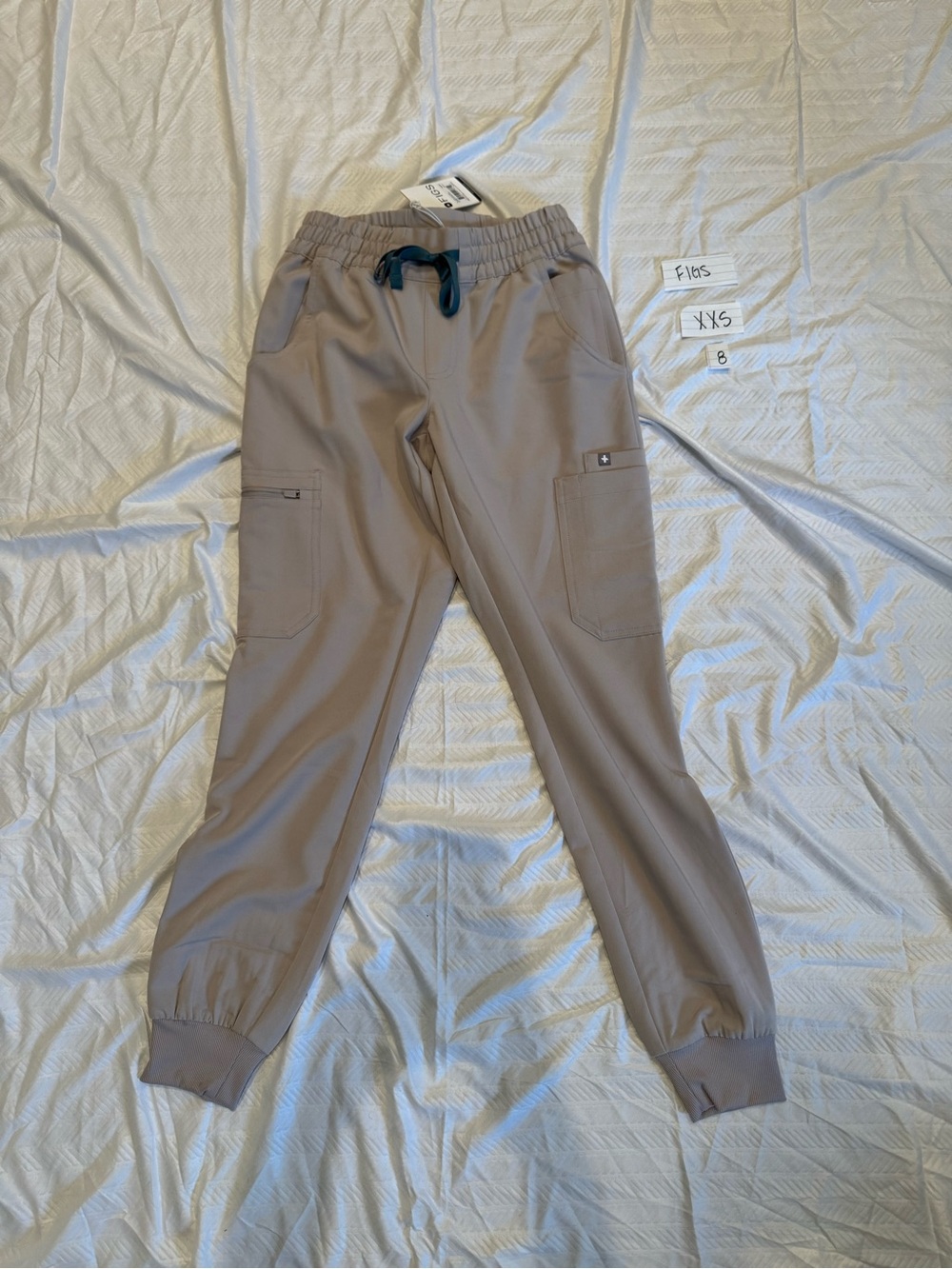 FIGS women’s slate Uman Relaxed Jogger Scrub pants XXS brand new with tags